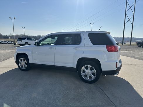 Used 2017 GMC Terrain SLE image 8