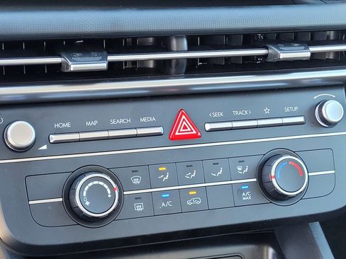 Certified 2025 Hyundai Tucson SE FWD image 25