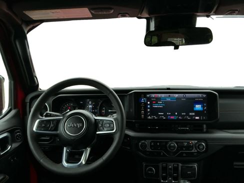 Used 2024 Jeep Wrangler Unlimited Sahara AWD/4WD image 10