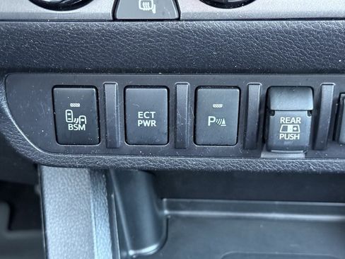 Used 2021 Toyota Tacoma TRD Sport image 21