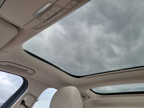 Used 2019 Mercedes-Benz E 300 4MATIC image 12