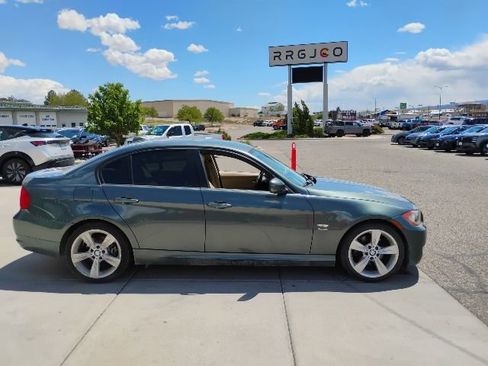 Used 2011 BMW 328i xDrive Sedan AWD/4WD image 4