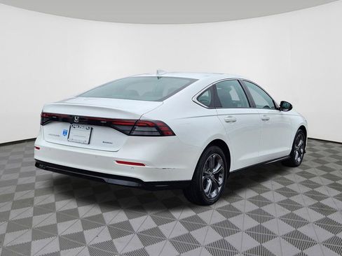 Used 2023 Honda Accord EX-L image 4