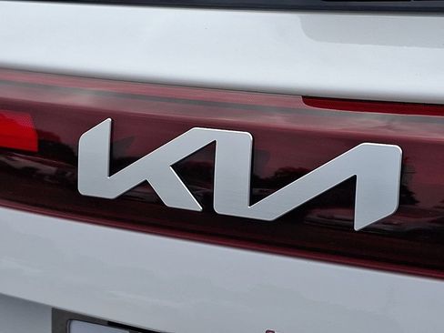 Certified 2026 Kia Seltos S FWD image 30
