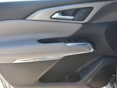 New 2026 Chevrolet Traverse LT w/ Driver Confidence Package FWD image 11