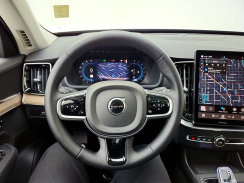Used 2025 Volvo XC90 B6 Plus AWD/4WD image 25