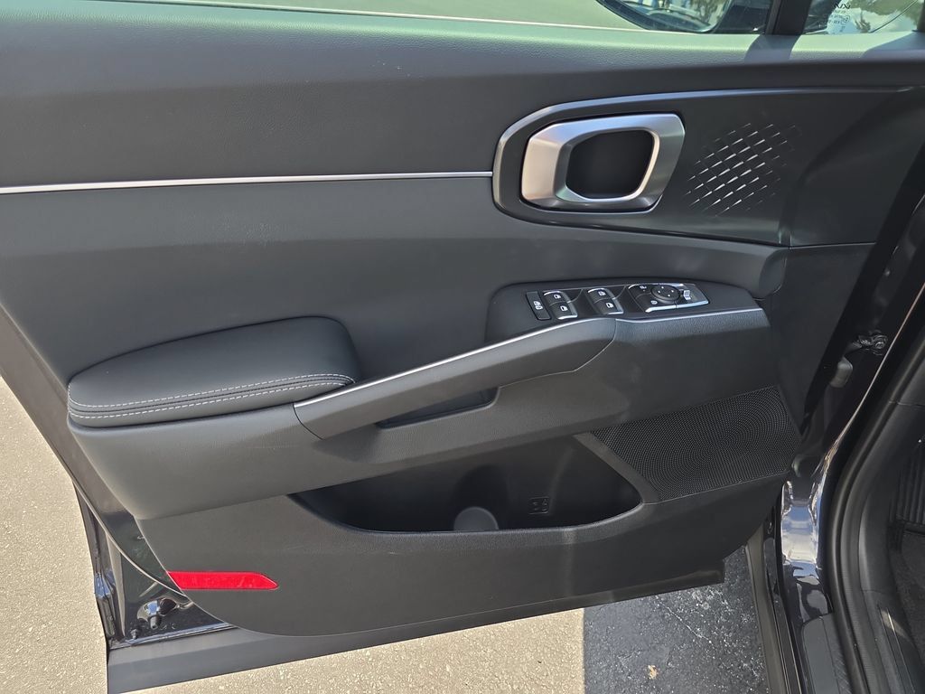 New 2026 Kia Sorento S w/ S Panoramic Sunroof Package FWD image 17
