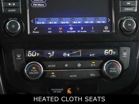 Used 2020 Nissan Rogue SV FWD image 20