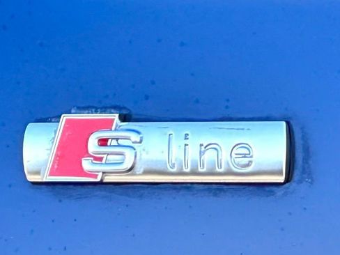 Used 2023 Audi Q5 2.0T Premium w/ Convenience Package image 12