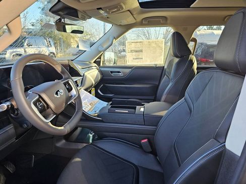 New 2025 INFINITI QX80 Luxe image 25