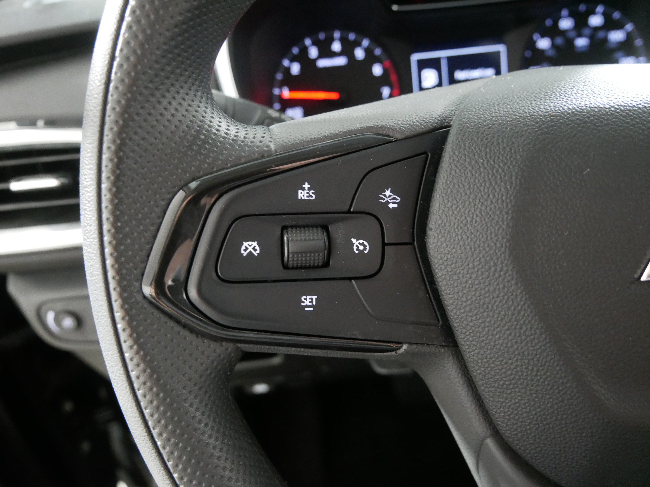 Used 2023 Chevrolet TrailBlazer LT w/ Convenience Package AWD/4WD image 27