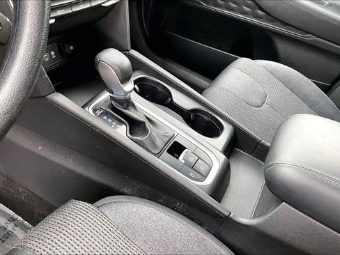 Used 2019 Hyundai Santa Fe SE image 10