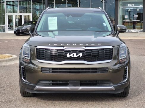 Used 2022 Kia Telluride S image 2