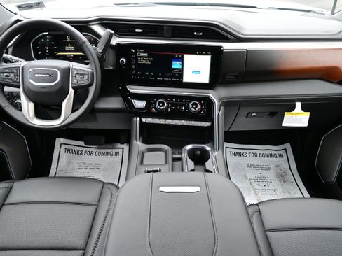 New 2026 GMC Sierra 2500 Denali w/ Denali Reserve Package image 18