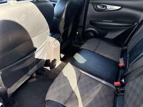 Certified 2022 Nissan Rogue Sport SV w/ Technology Package image 14