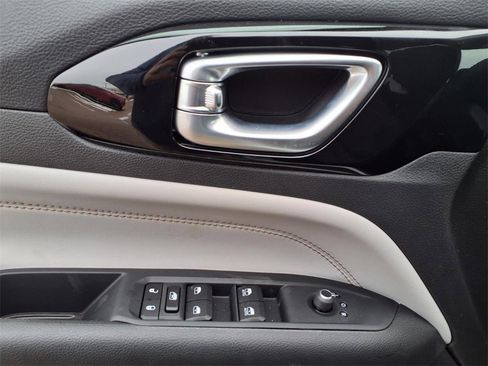 New 2026 Jeep Compass Limited w/ Sun, Sound & Navigation Group image 19