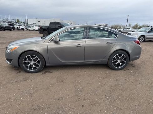 Used 2017 Buick Regal Sport Touring image 2