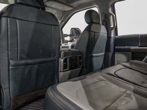 Used 2022 Ford F350 Limited image 40