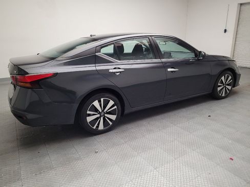 Used 2022 Nissan Altima 2.5 SV FWD image 10