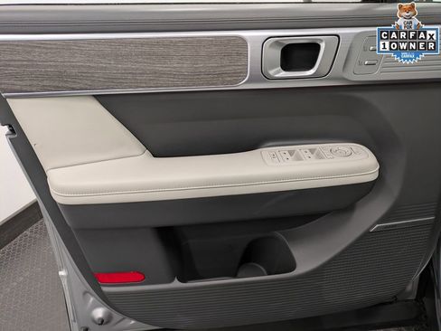 Used 2024 Hyundai Santa Fe Limited AWD/4WD image 8