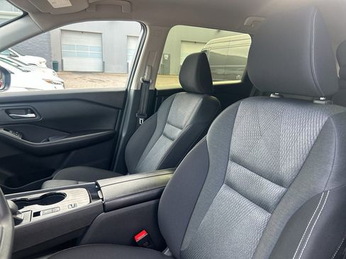 Certified 2024 Nissan Rogue SV image 21