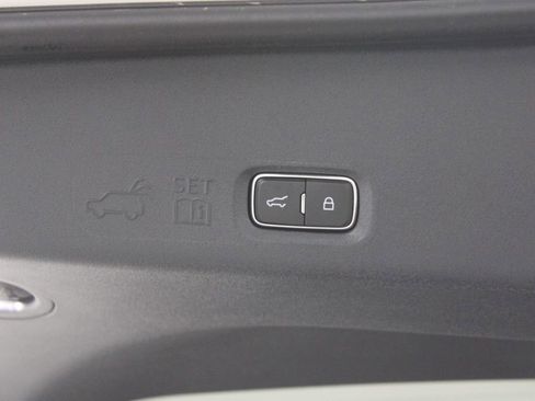 Used 2025 Lincoln Navigator Reserve w/ Jet Appearance Package image 19