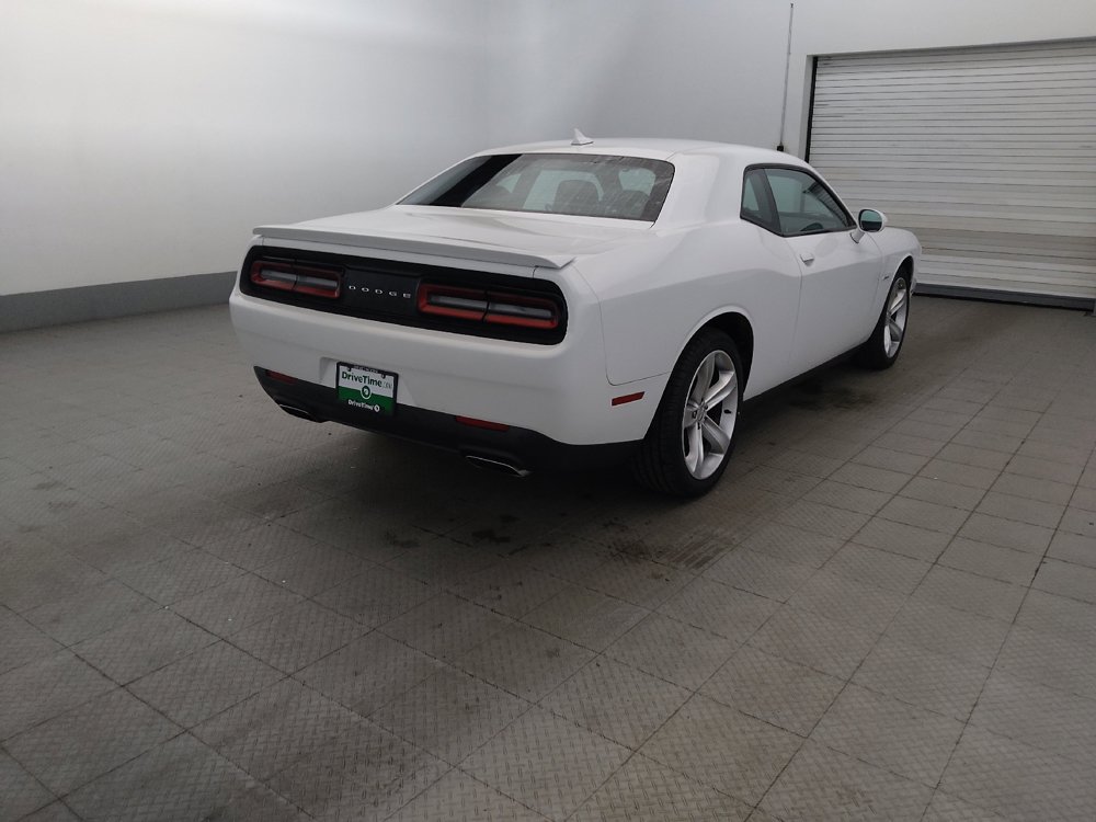 Used 2016 Dodge Challenger R/T w/ Driver Convenience Group RWD image 9
