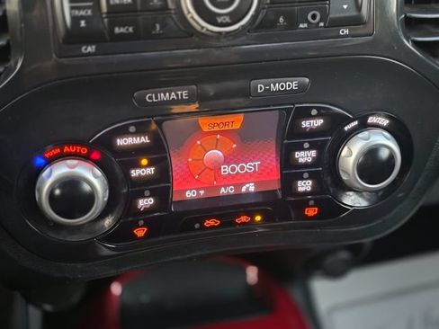Used 2014 Nissan Juke SV FWD image 28
