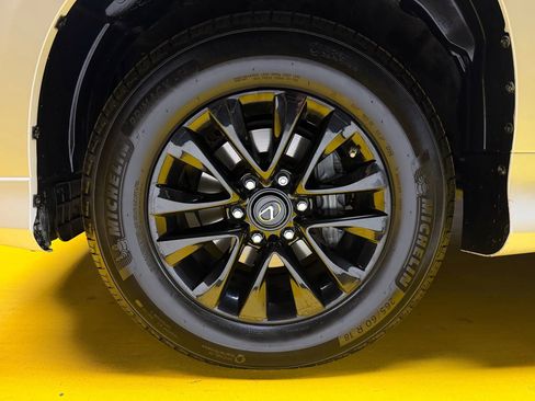 Used 2014 Lexus GX 460 w/ Premium Package image 10