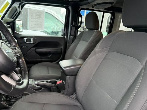 Used 2023 Jeep Wrangler Unlimited w/ Cold Weather Group image 14