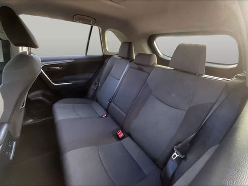 Used 2025 Toyota RAV4 XLE FWD image 20