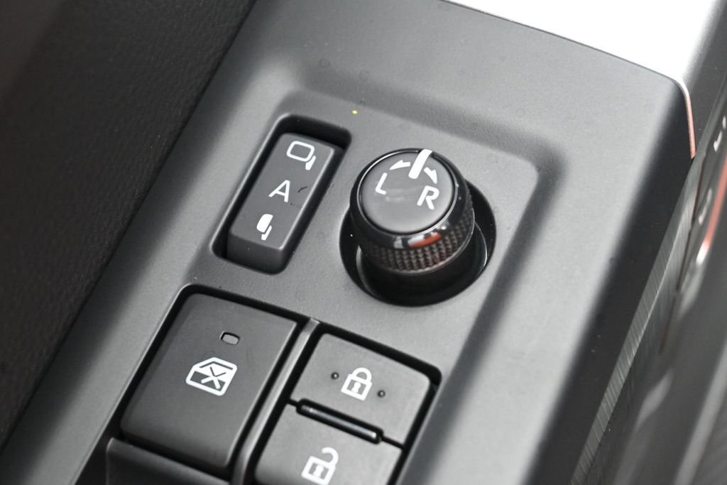 Used 2024 Toyota Tundra Platinum AWD/4WD image 13