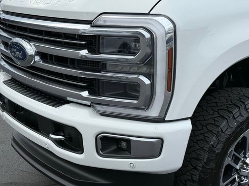 Used 2024 Ford F350 Limited image 9