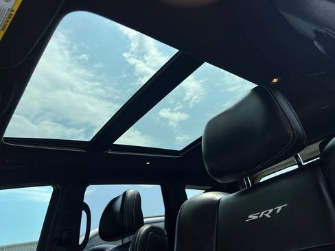 Used 2017 Jeep Grand Cherokee SRT image 19