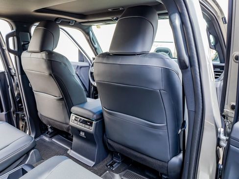 Used 2026 Lexus GX 550 w/ Accessory Package (2T) image 30