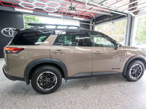Used 2024 Nissan Pathfinder Rock Creek AWD/4WD image 4