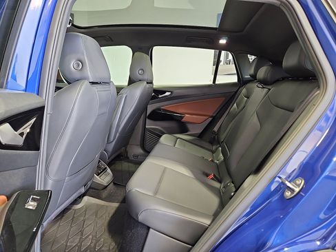 Certified 2022 Volkswagen ID.4 Pro S RWD image 10