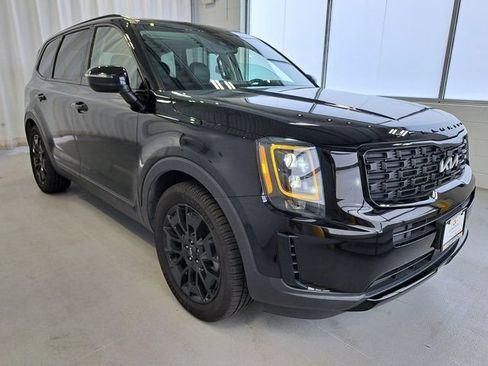 Used 2022 Kia Telluride EX w/ EX Premium Package AWD/4WD image 3