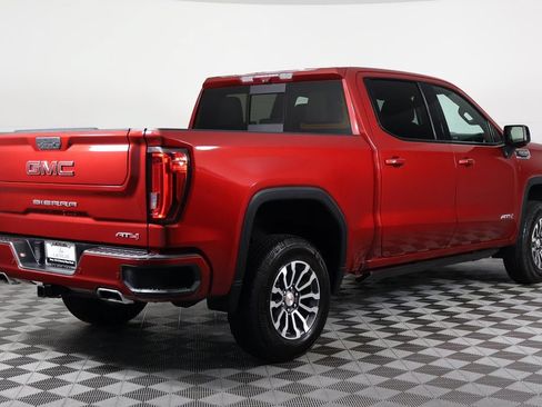 Used 2020 GMC Sierra 1500 AT4 w/ Technology Package AWD/4WD image 4