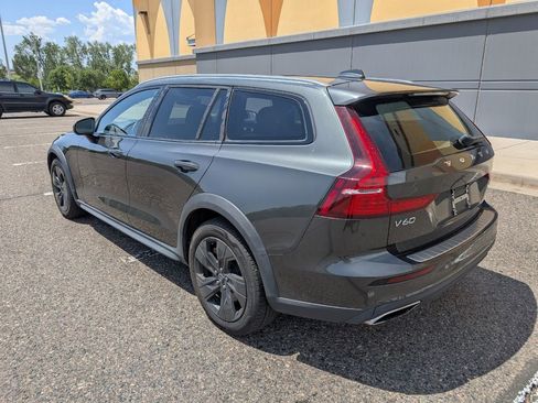 Used 2020 Volvo V60 T5 Cross Country w/ Protection Package Premier image 2