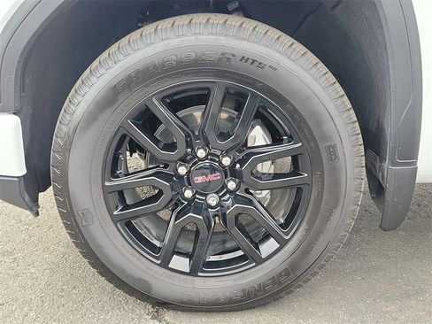 Used 2026 GMC Sierra 1500 Elevation image 31