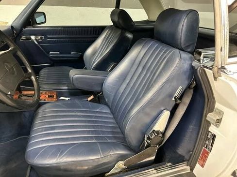 Used 1988 Mercedes-Benz 560 SL image 14