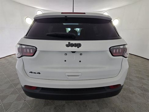 New 2026 Jeep Compass Latitude image 13