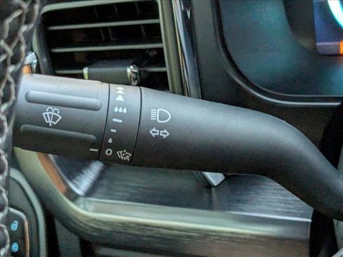 Used 2025 Ford F250 Lariat w/ Lariat Ultimate Package image 6