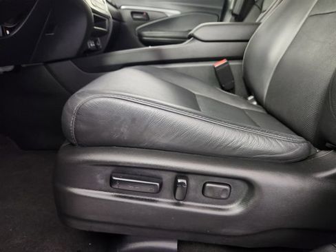 Used 2024 Honda Passport EX-L image 14