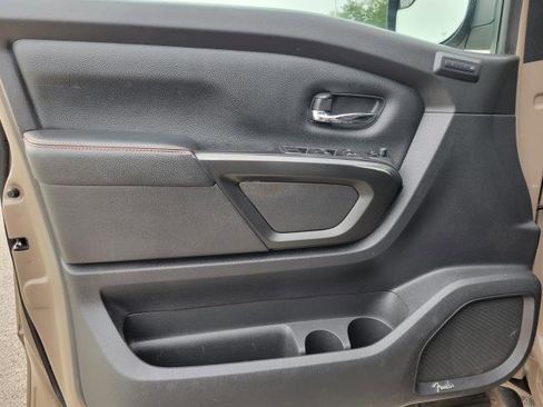 Used 2021 Nissan Titan PRO-4X image 16