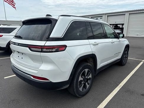 Used 2022 Jeep Grand Cherokee Limited 4xe AWD/4WD image 4