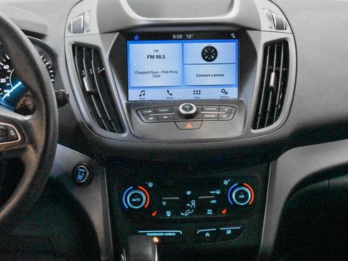 Used 2019 Ford Escape SE image 14