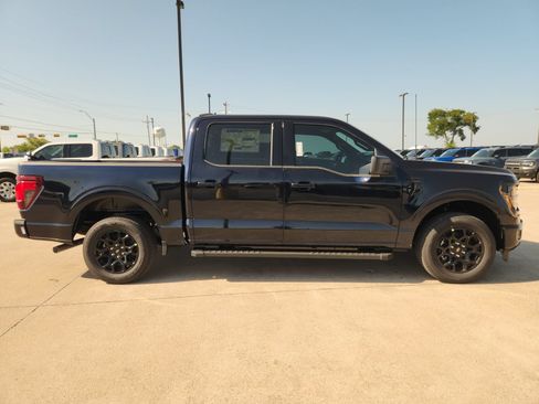 New 2026 Ford F150 XLT w/ XLT Black Appearance Package RWD image 7