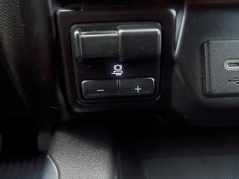 Used 2020 GMC Sierra 1500 AT4 w/ AT4 Premium Package image 10